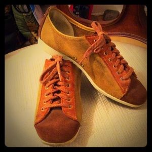 Vintage Brunswick Women’s Suede Bowling Shoes